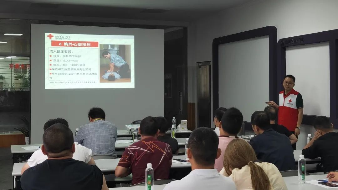 9227新葡的京集团科创工业园开展抢救知识手艺培训