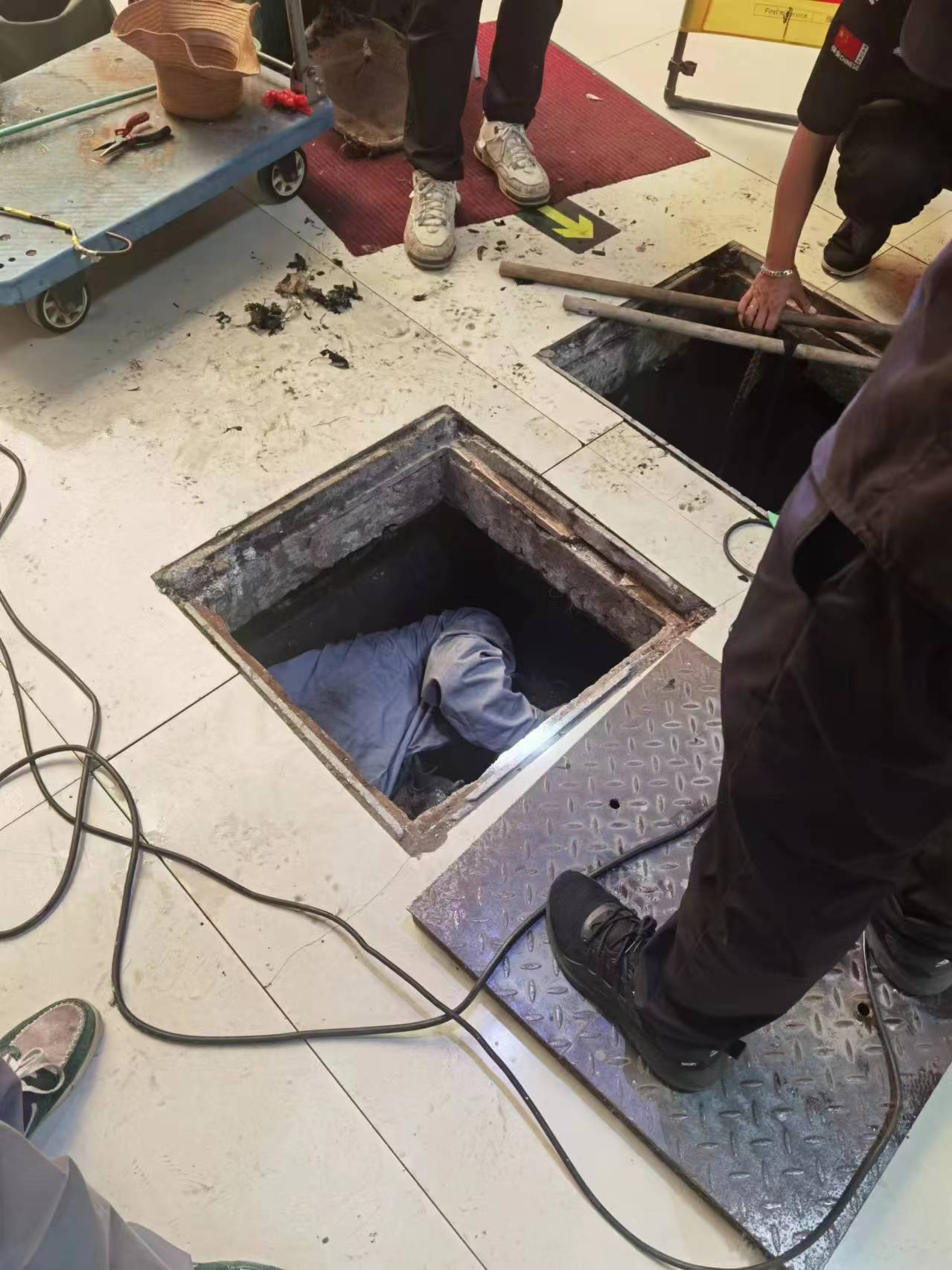 做好隐患排查，，极端天气保清静