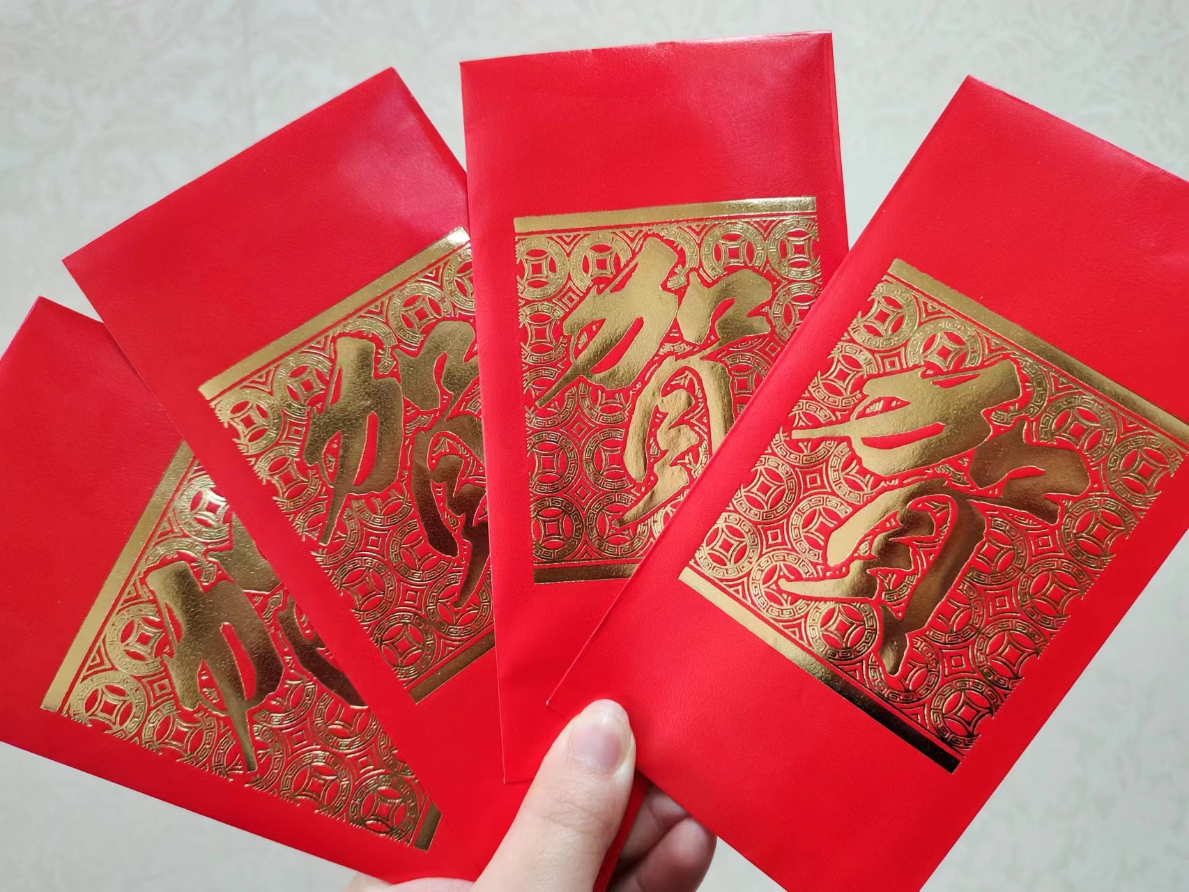 吹响新年开工军号 热闹派送开门红包