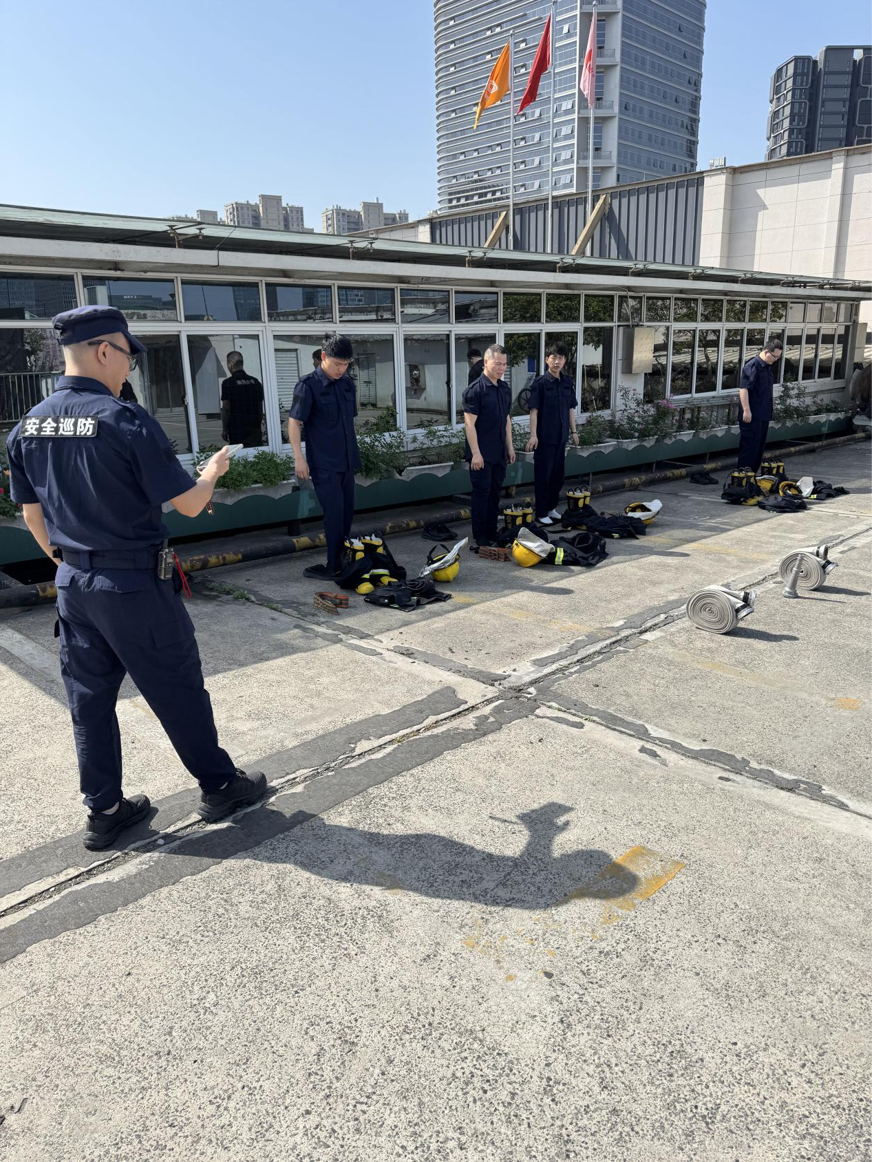 以练筑防——钱江商城清静员开展出水手艺训练