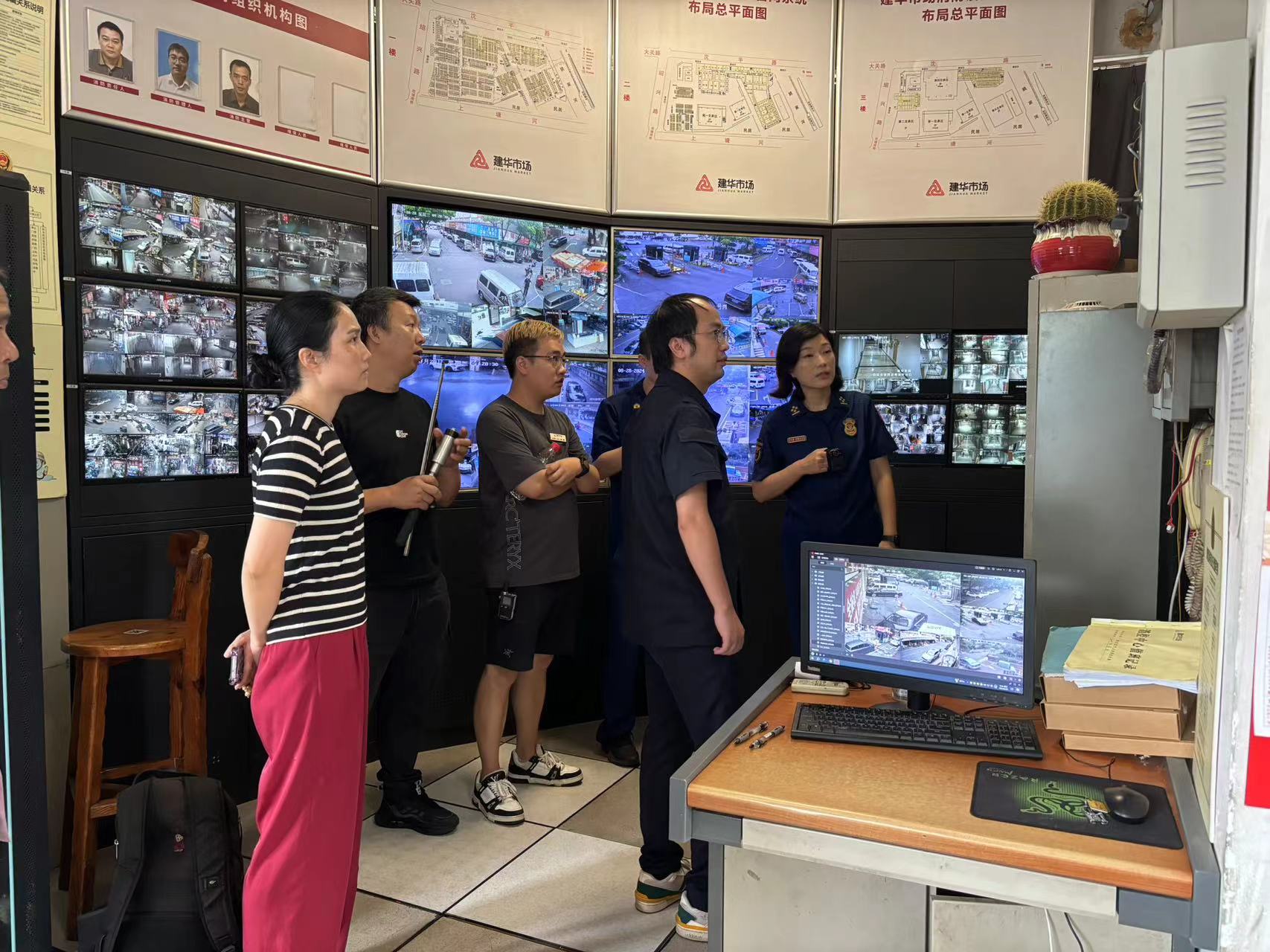 拱墅区消防救援大队赴9227新葡的京集团五金市场共筑消防清静屏障