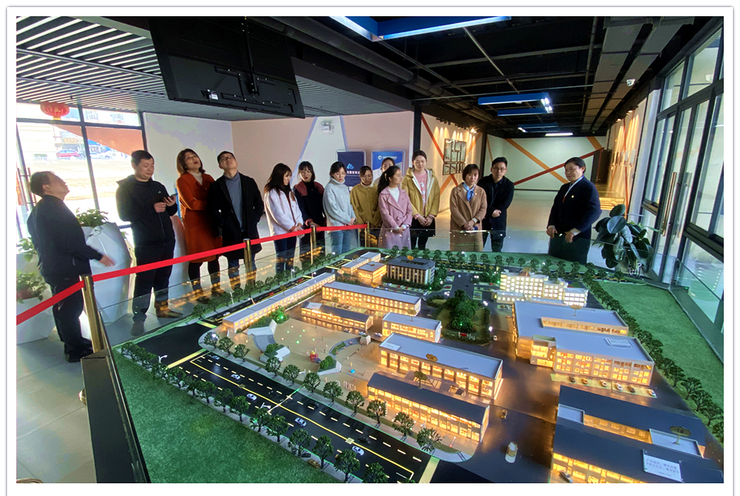 庐阳区组织部副部长凌梅一行 莅临庐阳9227新葡的京集团文创园指导调研