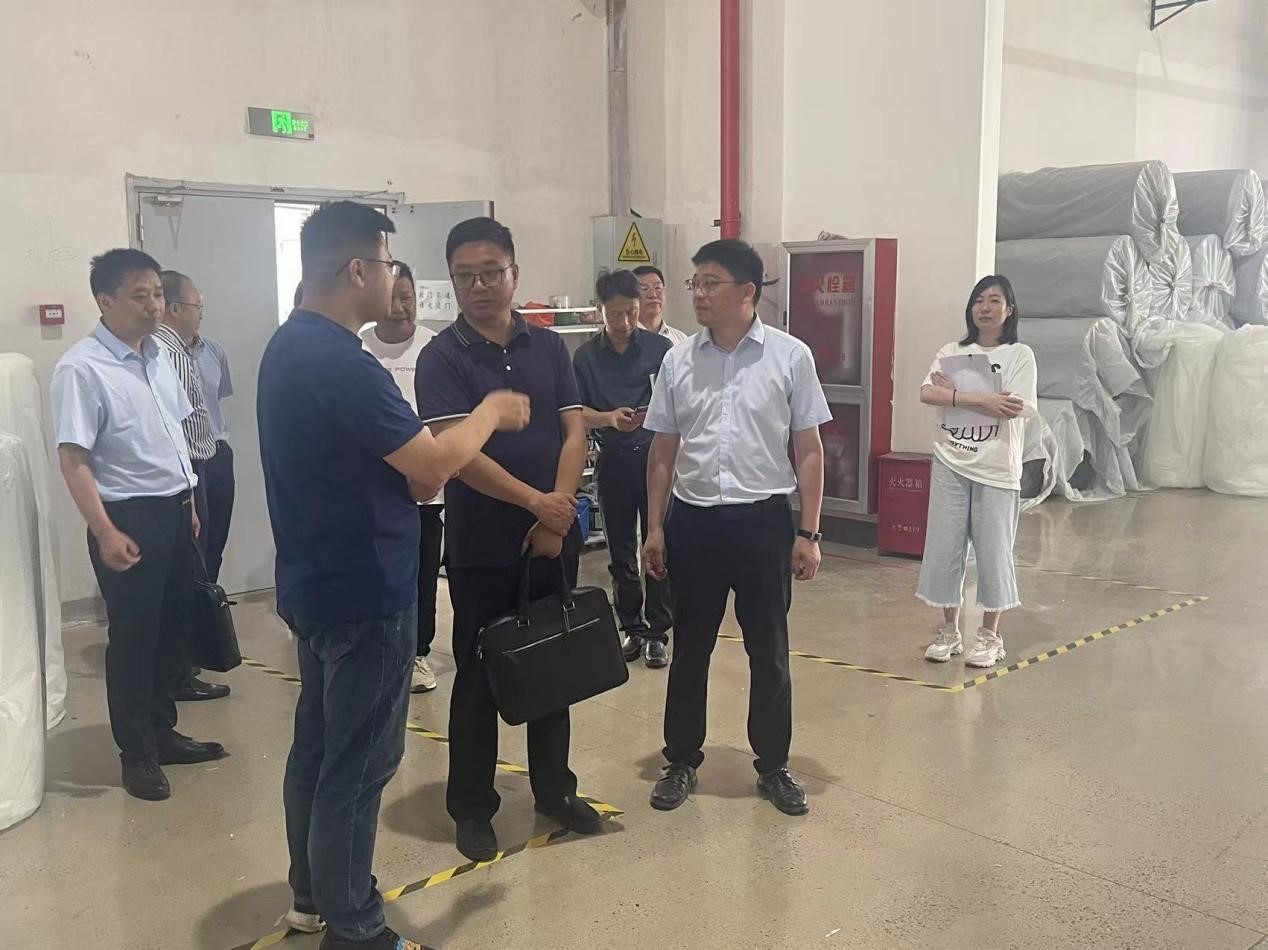湖州市人大农委主任张国强一行莅临9227新葡的京集团新材考察指导