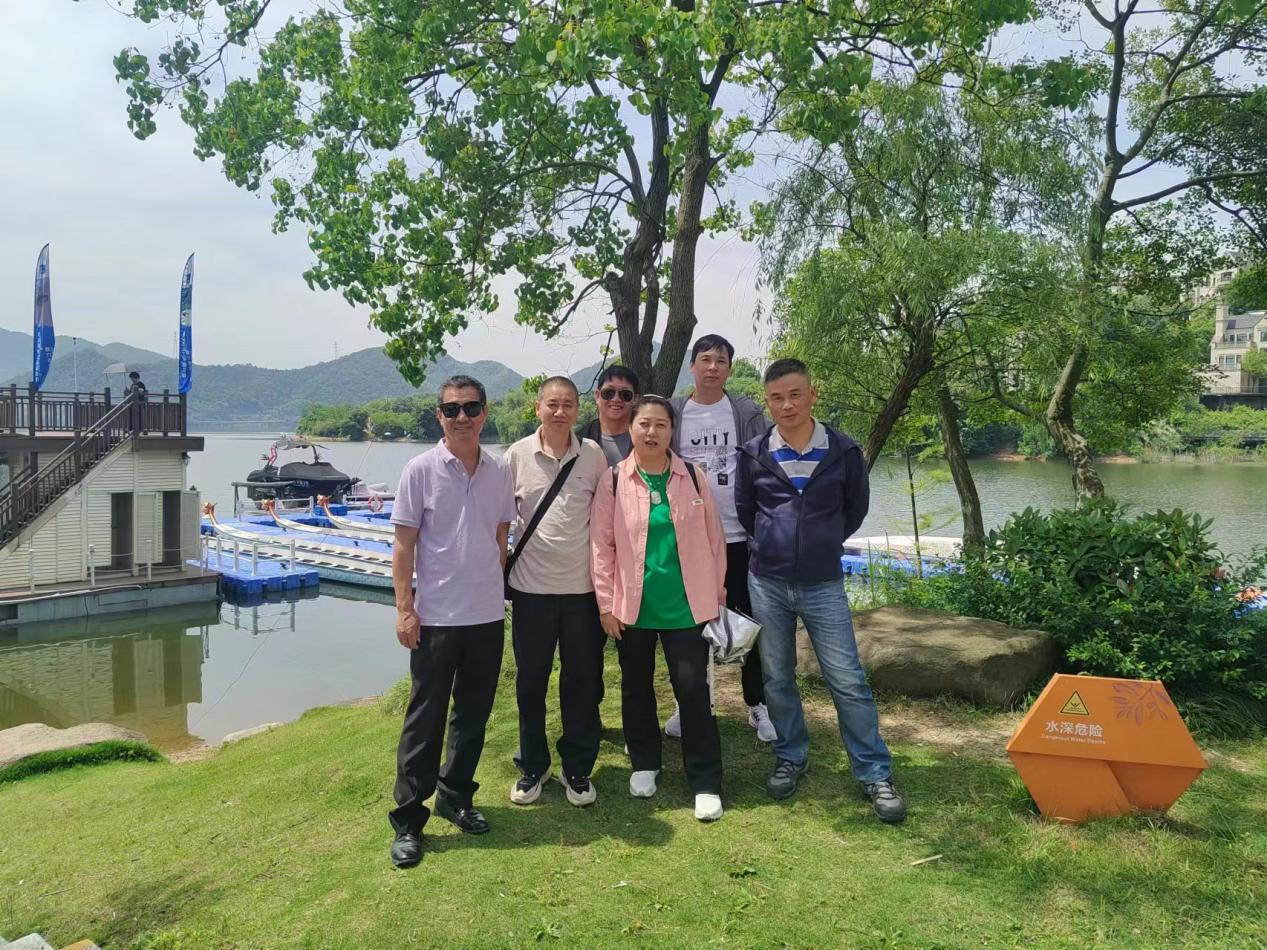 踏波清盛行 探幽青山湖——钱江商城开展2024年度职工春游活动