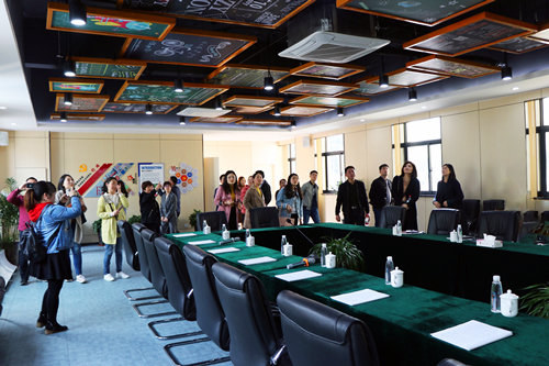 20190404合肥高新区长宁社区来庐阳9227新葡的京集团文创园考察学习  (2).jpg